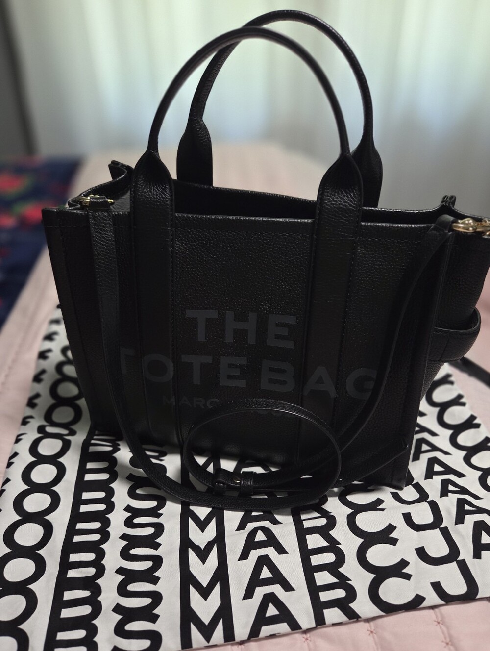 Marc Jacobs Medium Leather Tote Bag - Picture 13 of 14